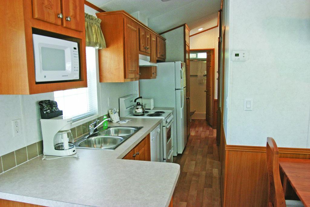 קיסימי Tropical Palms Resort & Campground מראה חיצוני תמונה